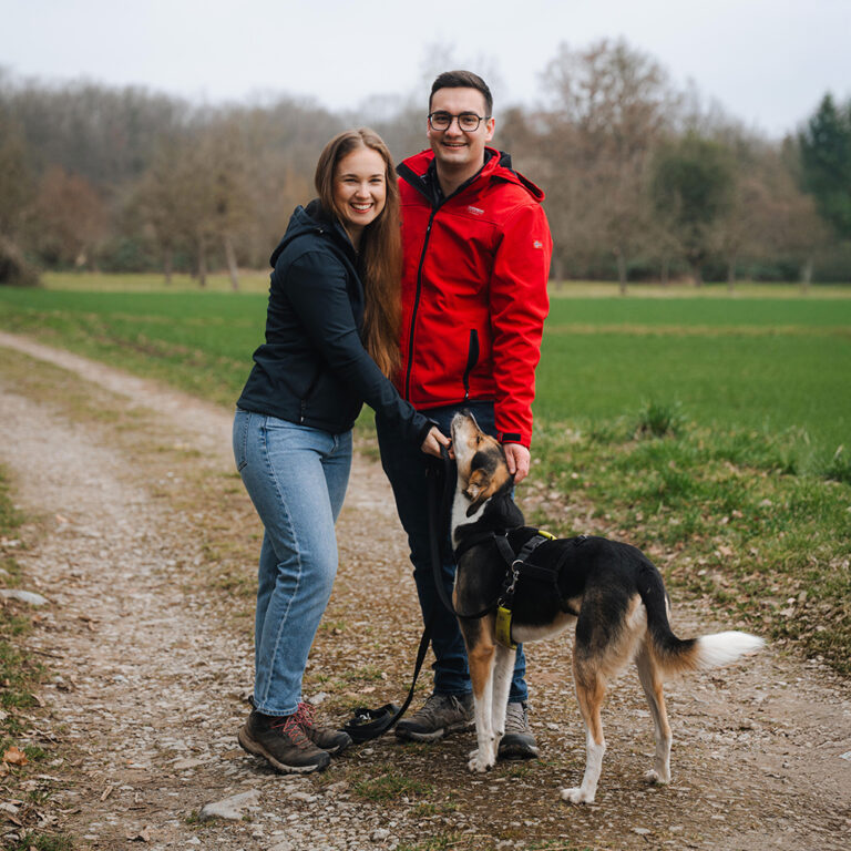 Georg Zimmer mit seiner Frau und ihrem gemeinsamen Hund